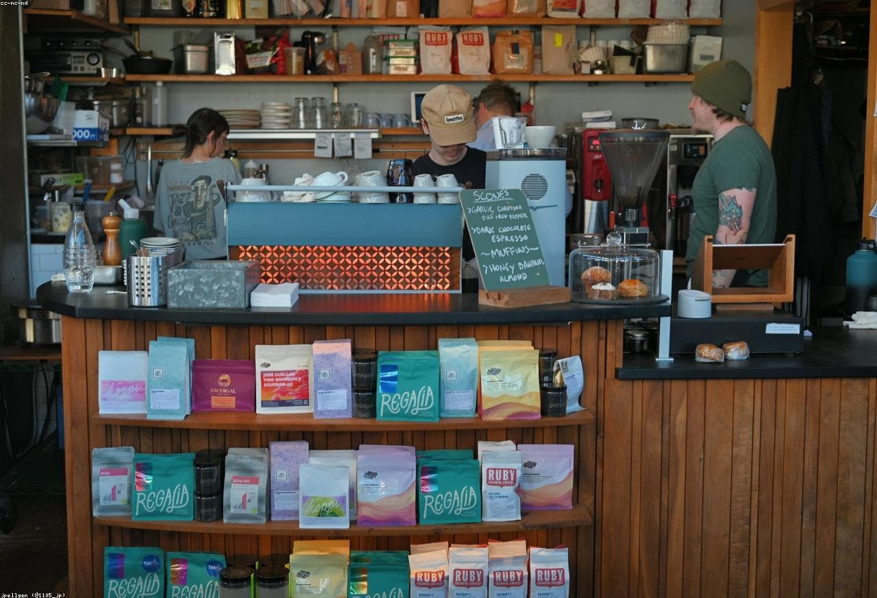 Latte art on a coffee cup